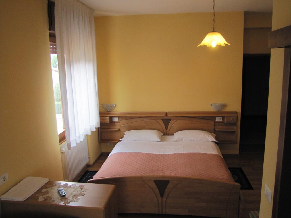 Hotel Cantaleone San Michele allʼAdige Δωμάτιο φωτογραφία