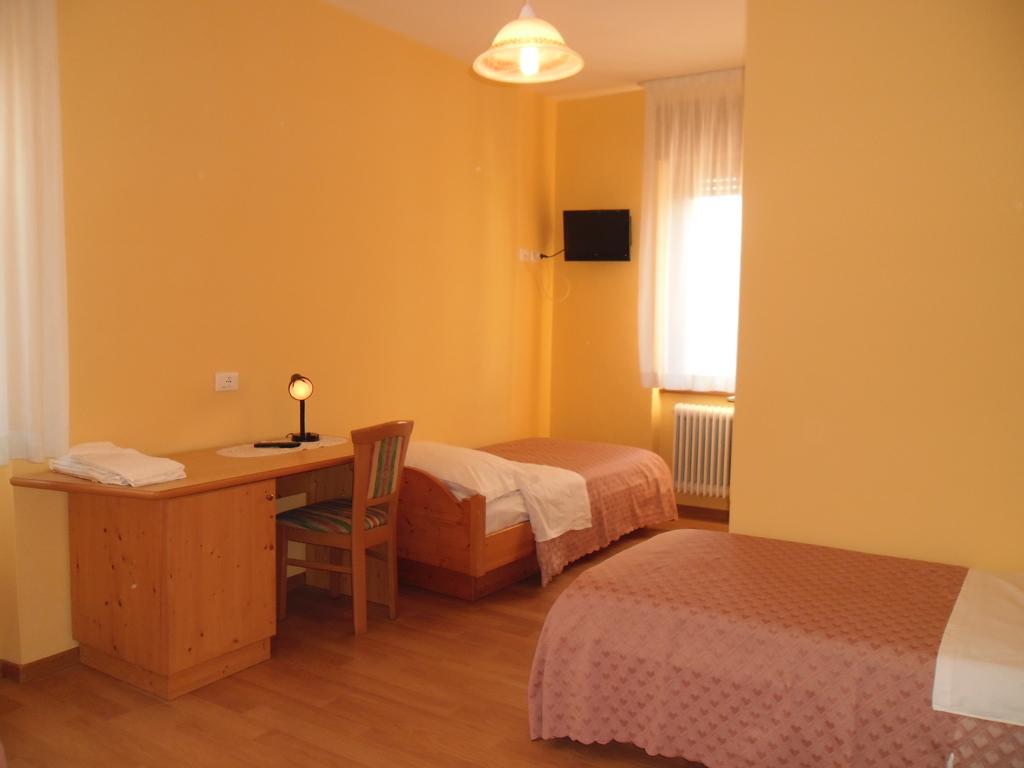 Hotel Cantaleone San Michele allʼAdige Δωμάτιο φωτογραφία