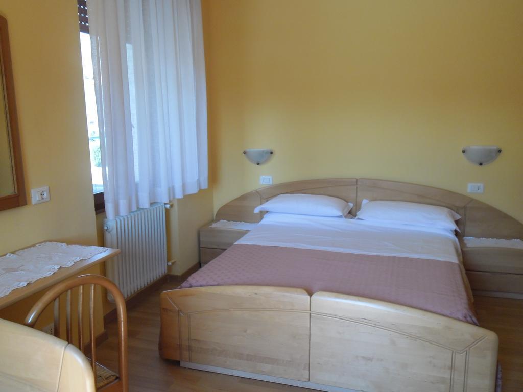 Hotel Cantaleone San Michele allʼAdige Δωμάτιο φωτογραφία